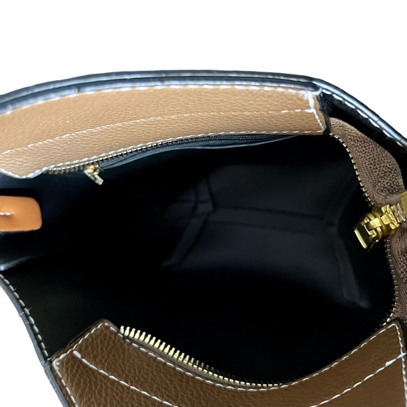 Jelly Yoo Crossbody - Picture 4 of 8